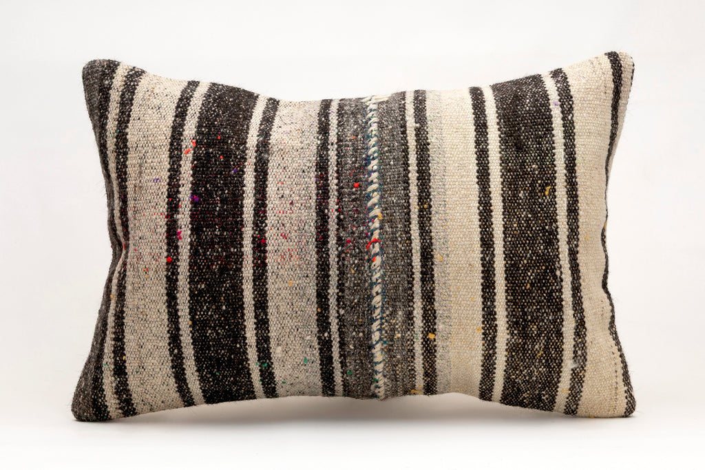 Kilim Pillow, 16x24 in. (KW40601967)