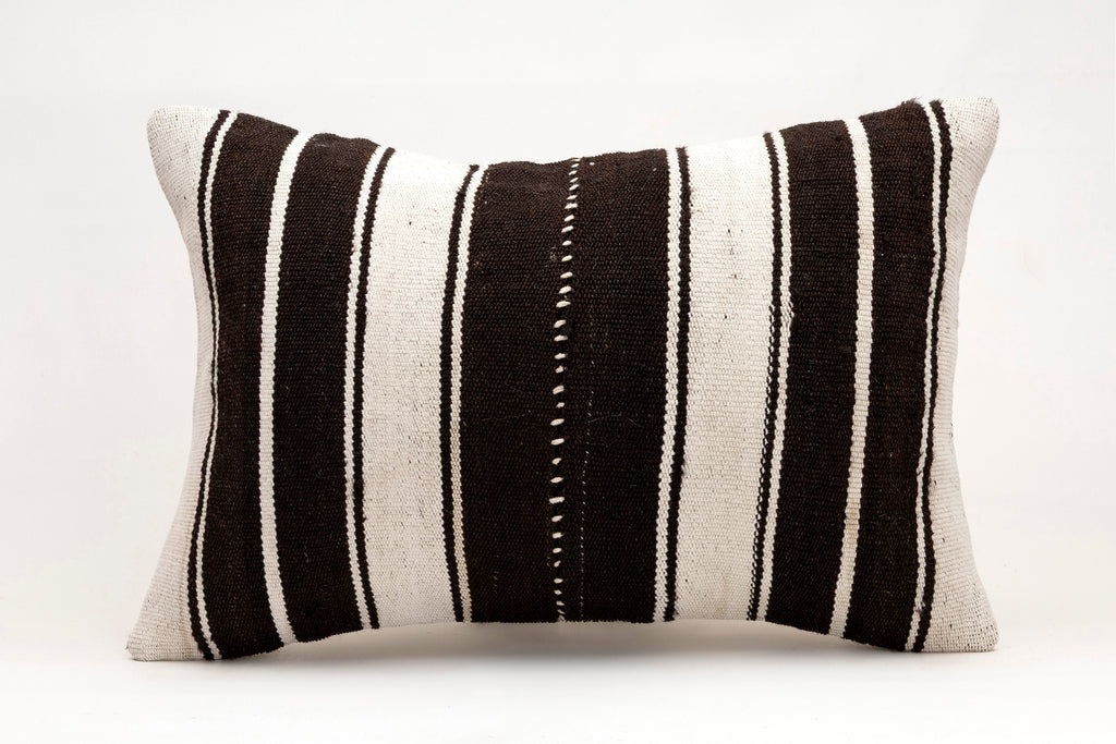 Kilim Pillow, 16x24 in. (KW40601980)