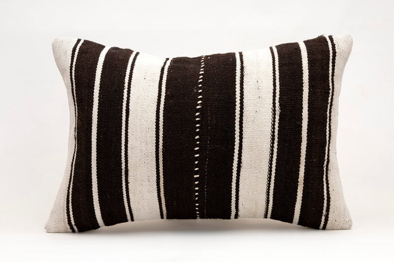 Kilim Pillow, 16x24 in. (KW40601980)