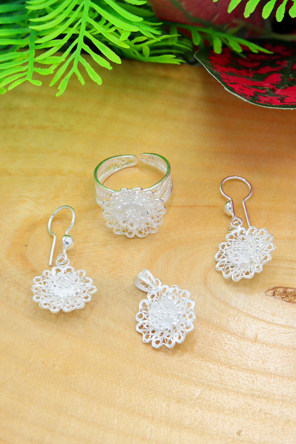 Floral Model Handmade Filigree Silver Triple Jewelry Set (NG201022187)