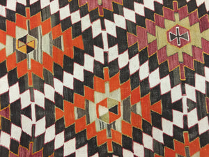 5'5"x8'10" Afyonkarahisar Kilim Rug (KW130353)