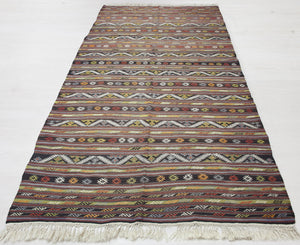 4'9"x9'10" Antalya Kilim Rug (KW170205)