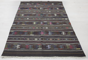 4'7"x7'2" Balikesir Kilim Rug (KW170256)