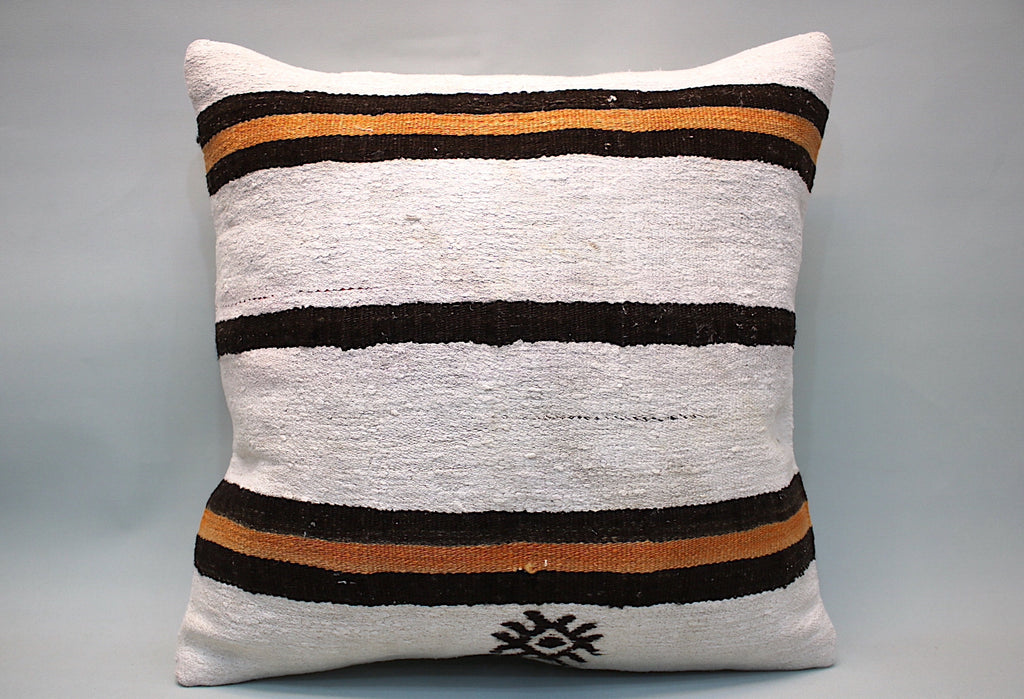 20"x20" Hemp Pillow (KW50501509)