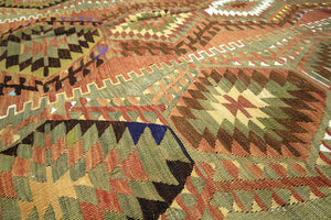5'3"x8'6" Esme Kilim Rug (KW120320)