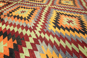 5'3"x8'6" Çal Kilim Rug (KW150445)
