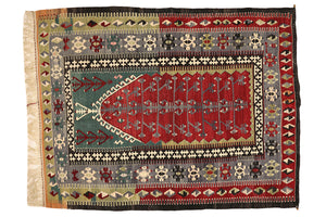 5'4"x6'9" Obruk Kilim Rug (KW150401)