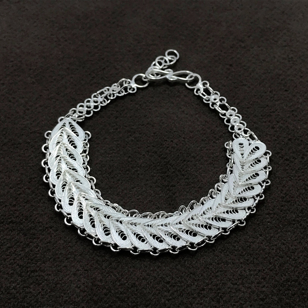 Sequent Heart Model Handmade Filigree Silver Bracelet (NG201014341)