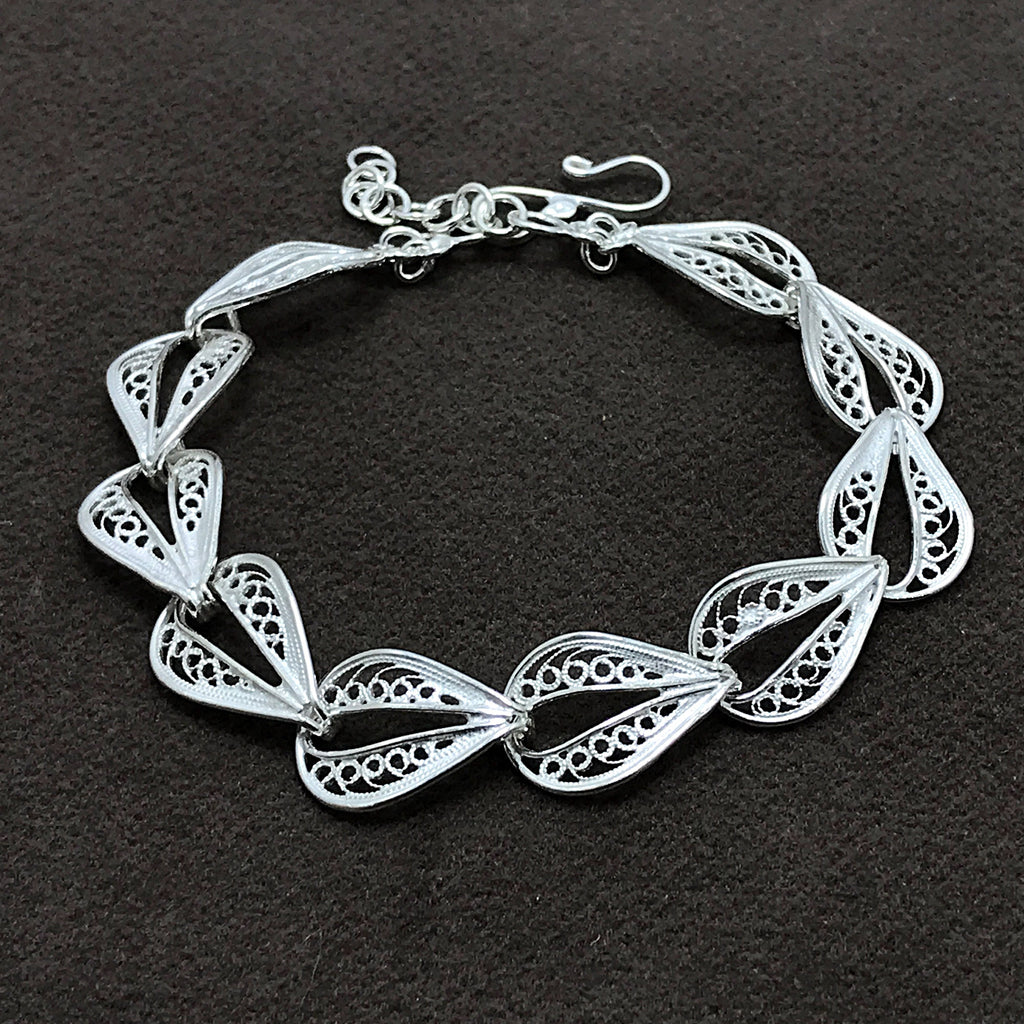 Almond Model Handmade Filigree Silver Bracelet (NG201014343)