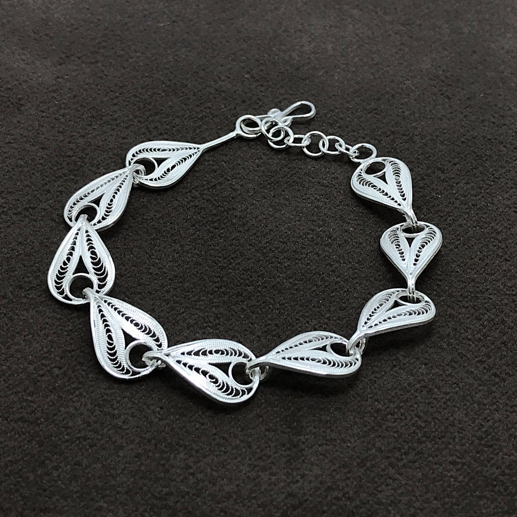 Almond Model Handmade Filigree Silver Bracelet (NG201014349)