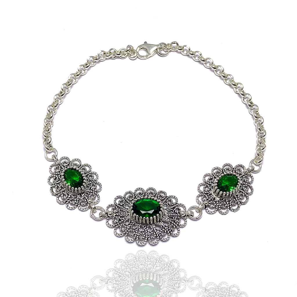 Ellipse Model Handmade Filigree Silver Bracelet With Emerald (NG201014440)