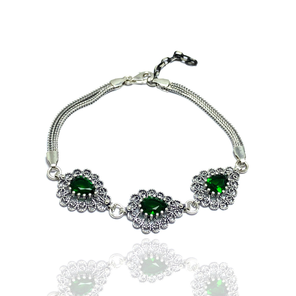 Drop Model Handmade Filigree Silver Bracelet With Emerald (NG201014816)