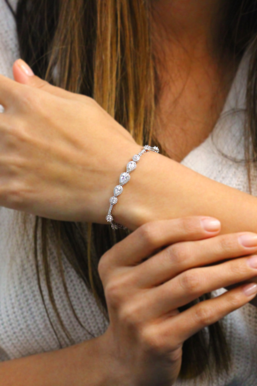 Drop Model Authentic Handmade Silver Bracelet With Zircon (NG201015161)