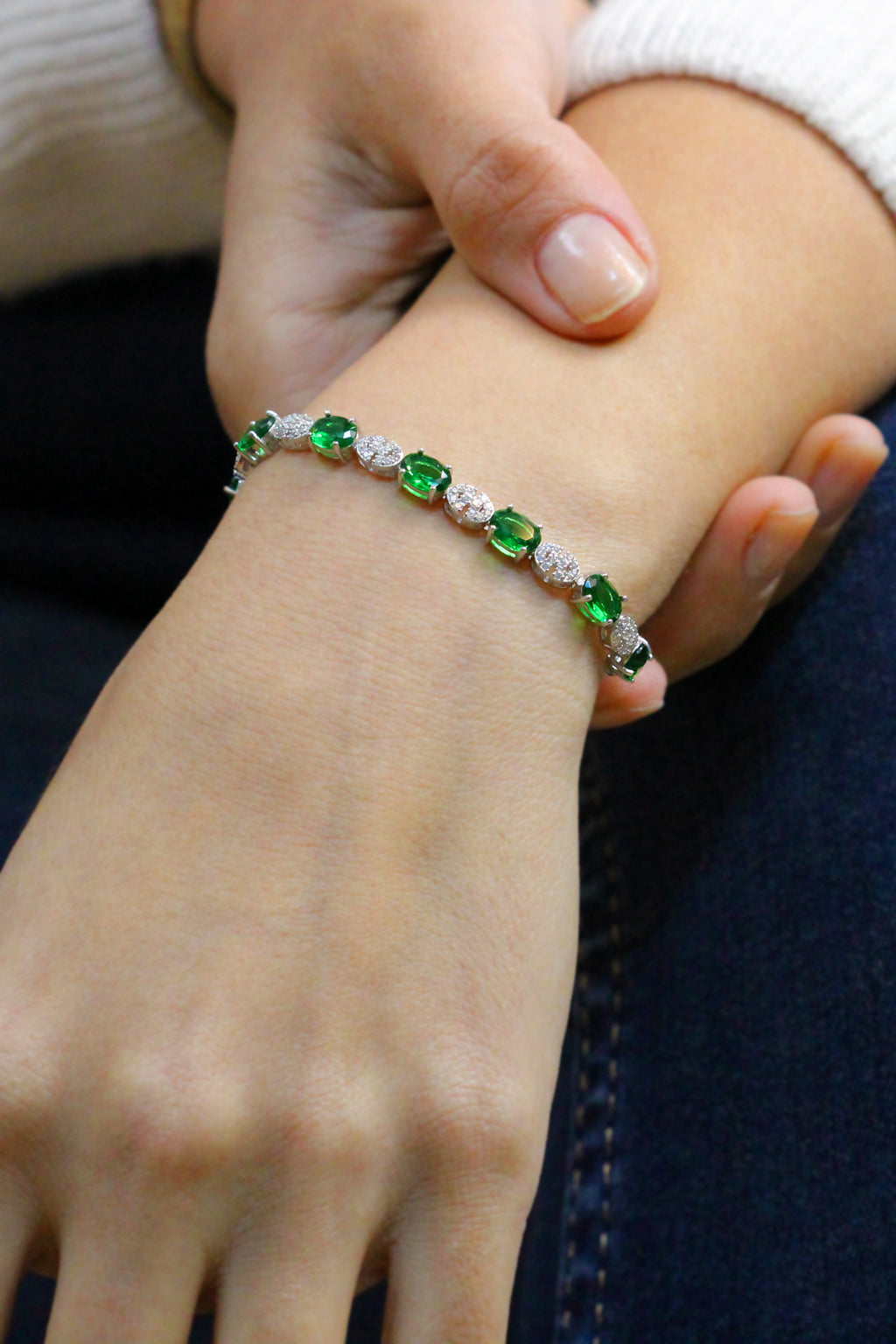 Authentic Handmade Silver Bracelet With Emerald and Zircon (NG201015168)