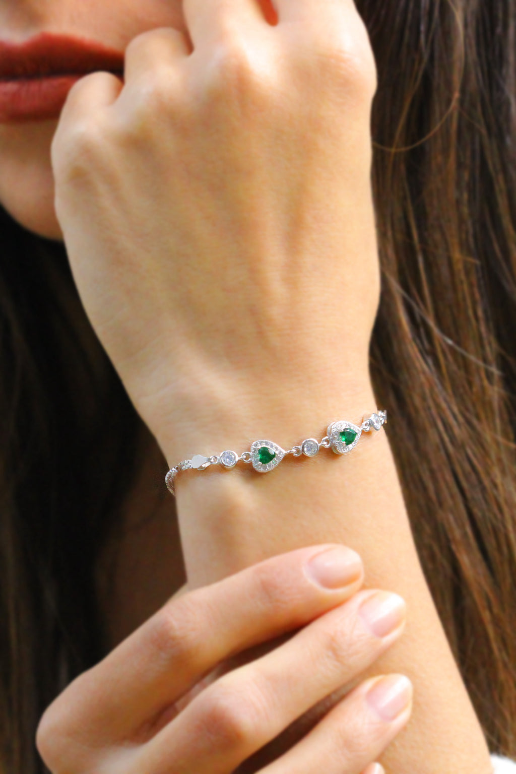 Authentic Handmade Silver Bracelet With Emerald and Zircon (NG201015239)