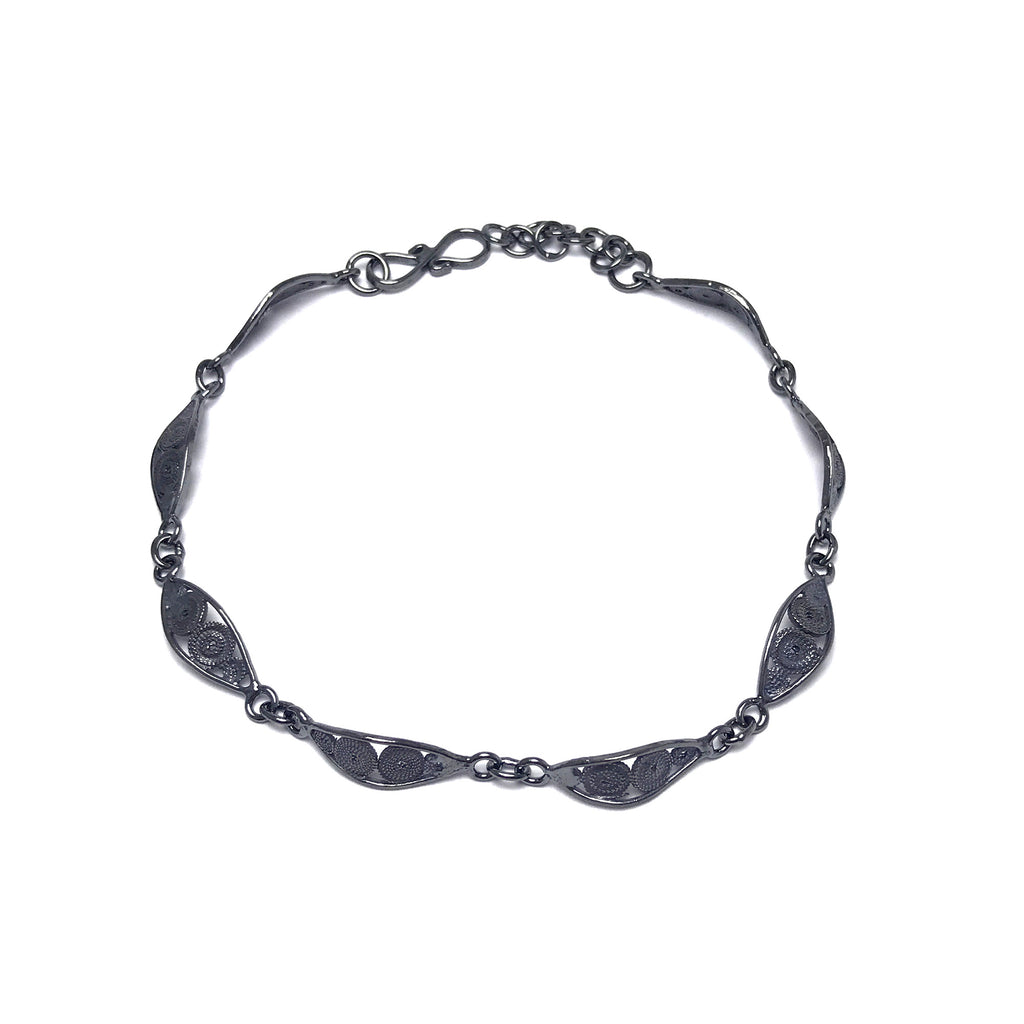 Leaf Model Handmade Oxidized Filigree Silver Bracelet (NG201017256)