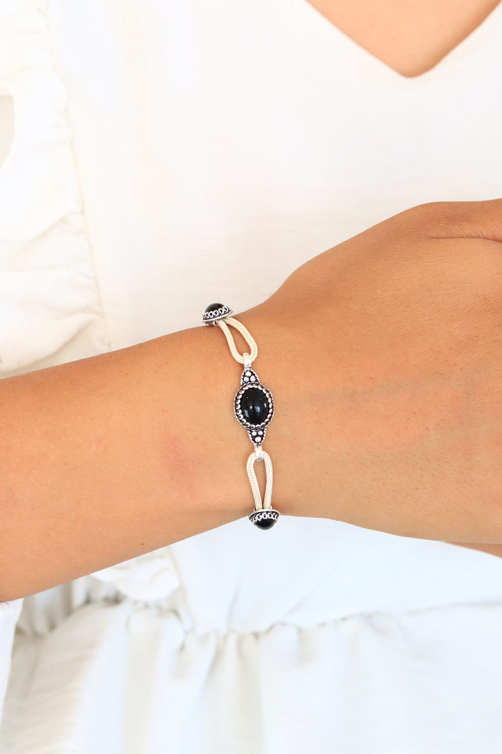 Mardin Straw Sterling Silver Bracelet With Onyx (NG201019864)