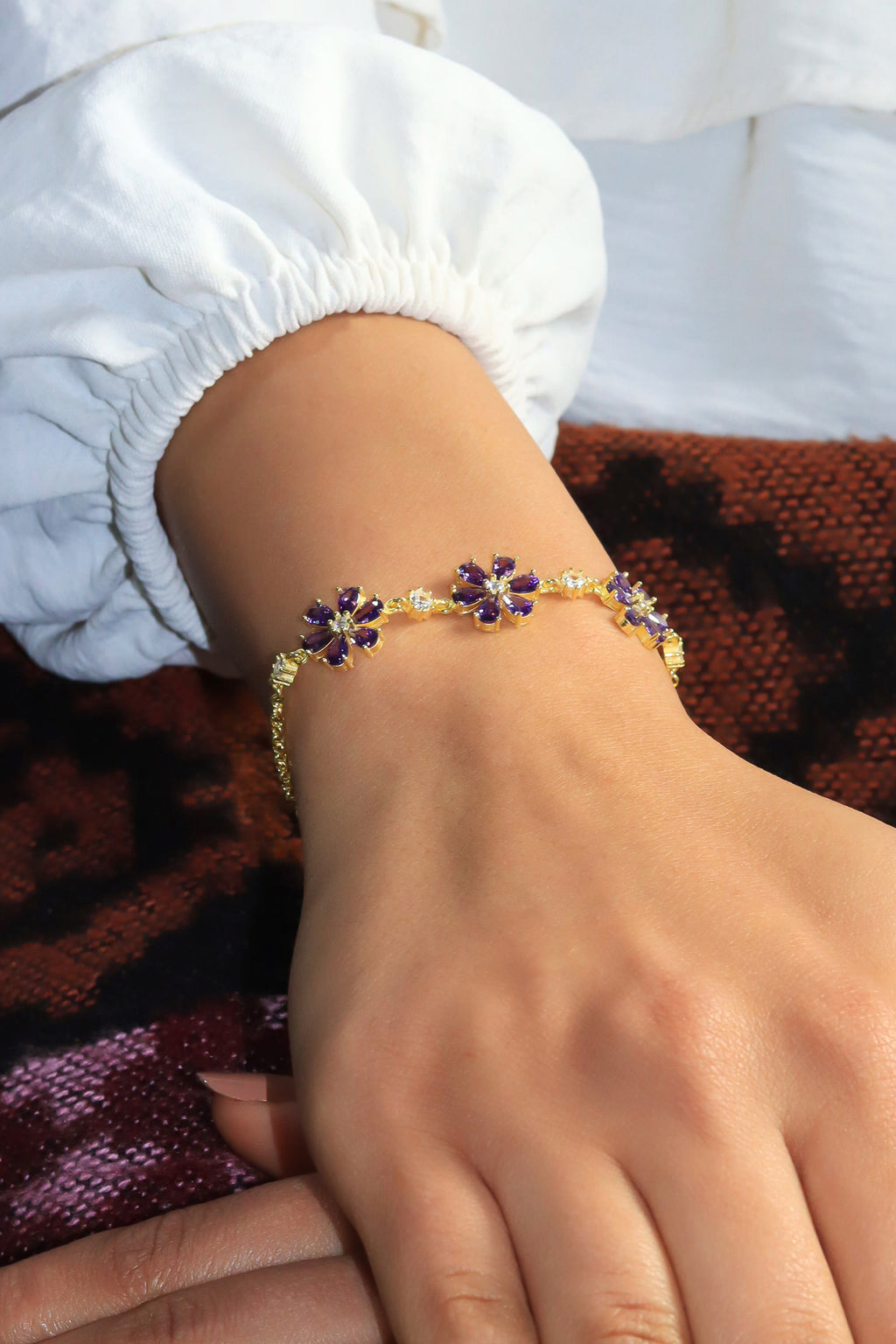 Floral Model Handmade Silver Bracelet With Amethyst (NG201020048)