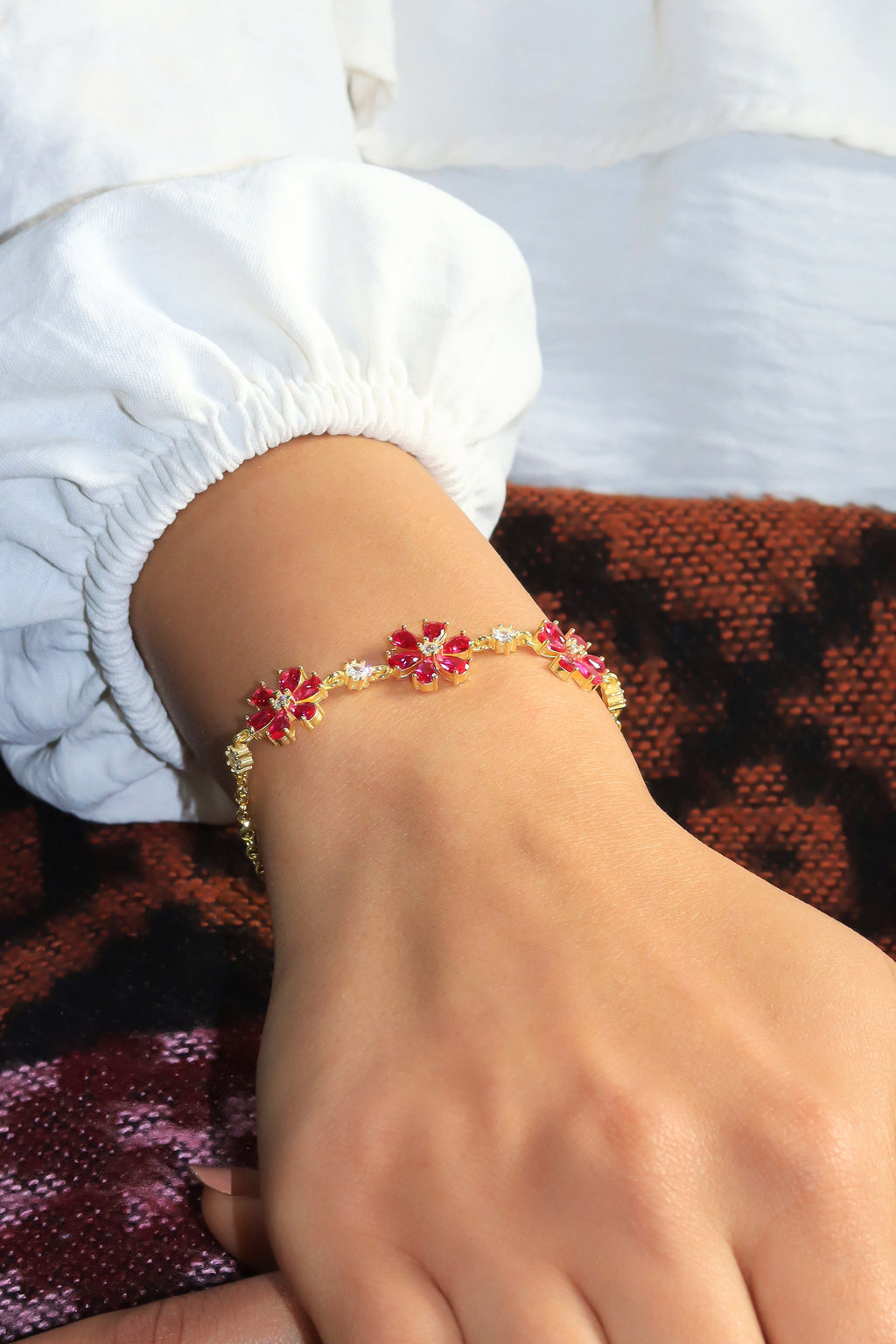 Floral Model Handmade Silver Bracelet With Ruby (NG201020049)
