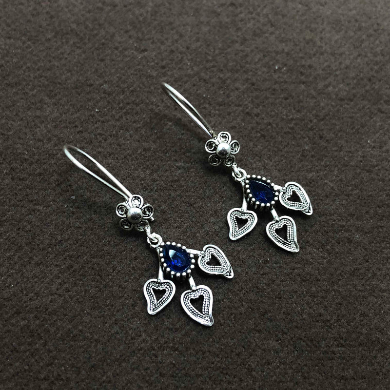 Three Hearts Model Filigree Earrings With Sapphire (NG201011271)