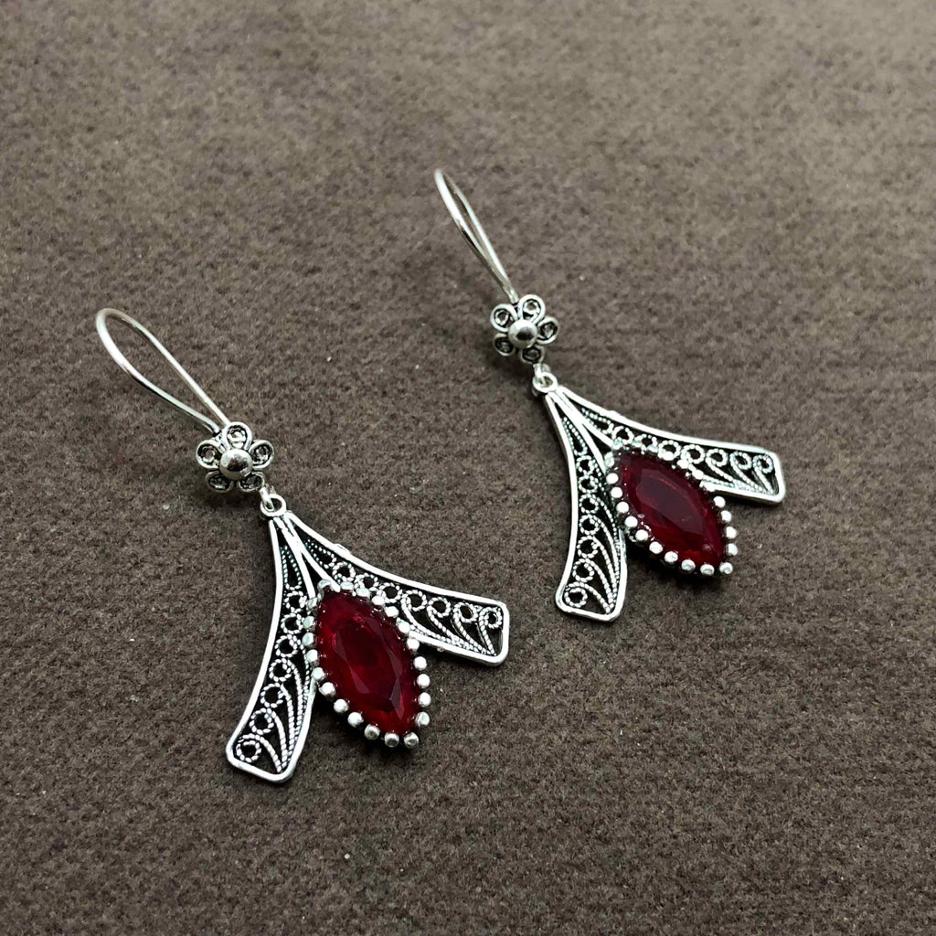Floral Model Filigree Earrings With Ruby (NG201011282)