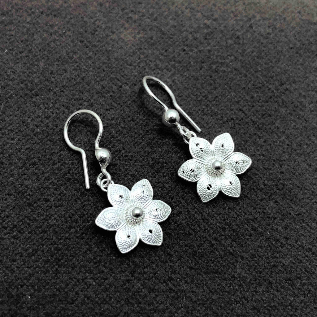 Floral Model Filigree Handmade Silver Earrings (NG201013381)