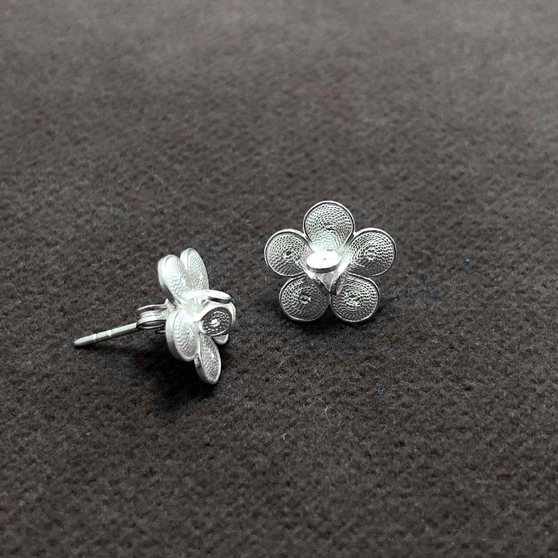 Daisy Model Filigree Handmade Silver Earrings (NG201013573)