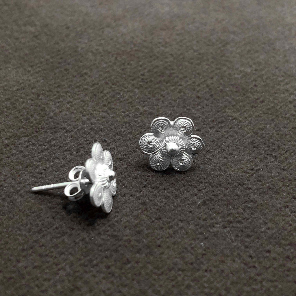 Daisy Model Filigree Handmade Silver Earrings (NG201013580)