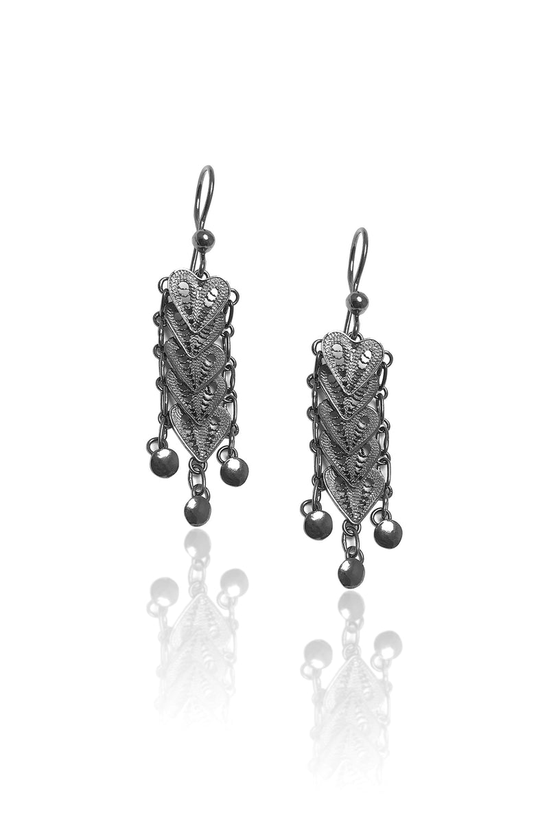 Scaly Heart Model Oxidized Filigree Silver Earrings (NG201017365)