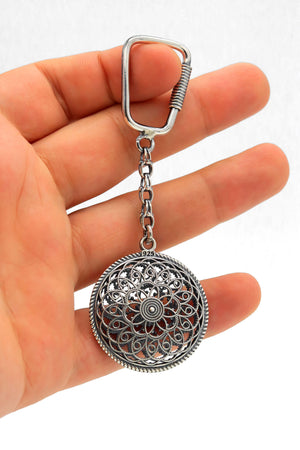 Handmade Filigree Sterling Silver Keychain (NG201020740)