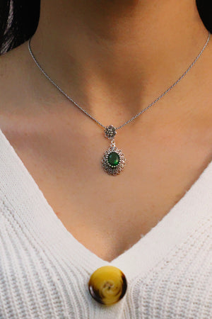 Drop Model Authentic Filigree Silver Necklace With Emerald (NG201017530)