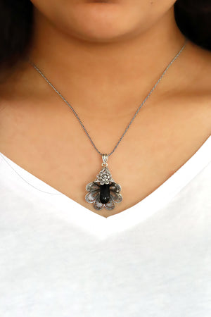Lily Model Authentic Filigree Silver Necklace With Black Zircon (NG201019391)