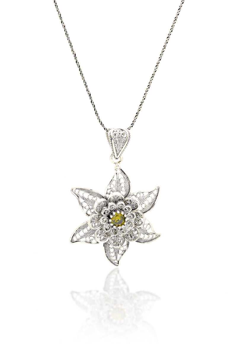 Floral Model Authentic Filigree Silver Necklace With Peridot (NG201019404)