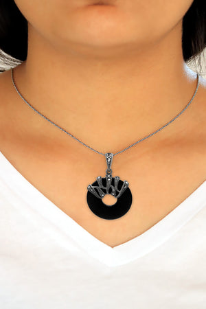 Round Model Silver Necklace With Onyx and Marcasite (NG201019653)