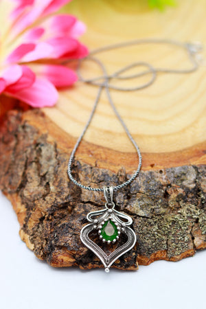 Authentic Handmade Silver Necklace With Emerald (NG201020480)