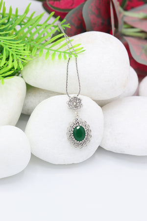 Ellipse Model Authentic Filigree Silver Necklace With Emerald (NG201021961)