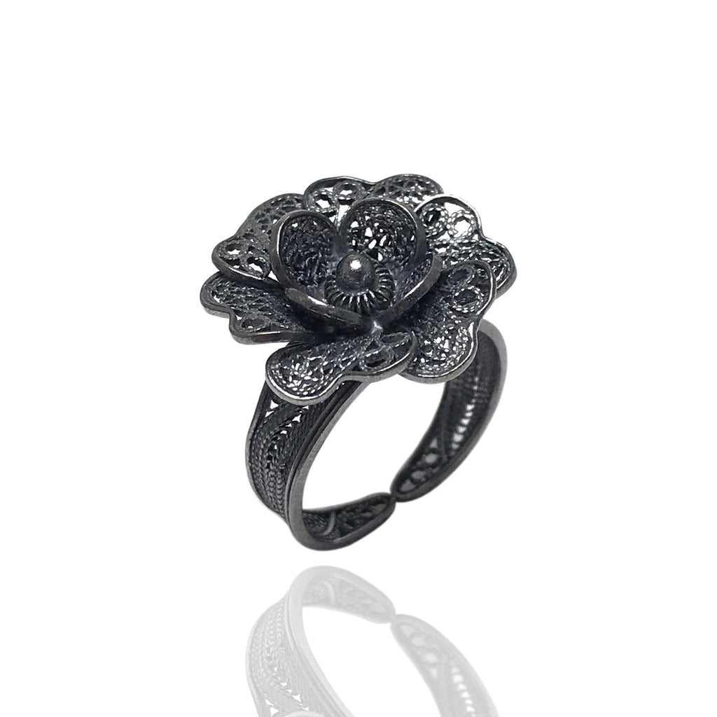 Floral Model Handmade Filigree Oxidized Silver Ring (NG201017275)