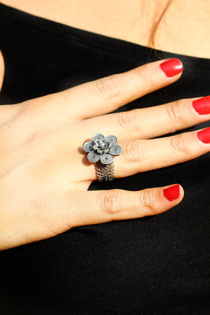 Floral Model Handmade Filigree Oxidized Silver Ring (NG201017544)