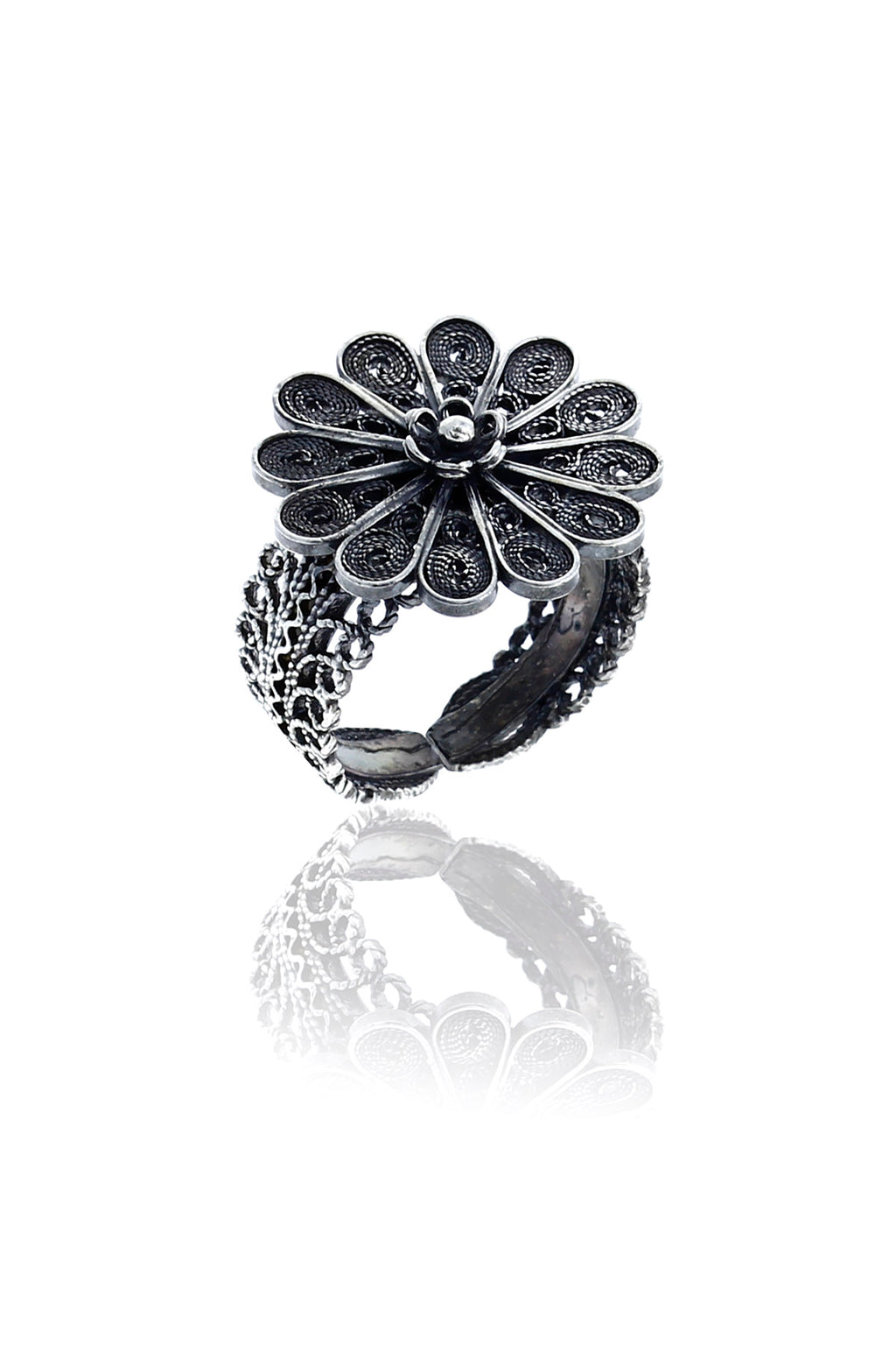 Daisy Model Handmade Filigree Oxidized Silver Ring (NG201017547)