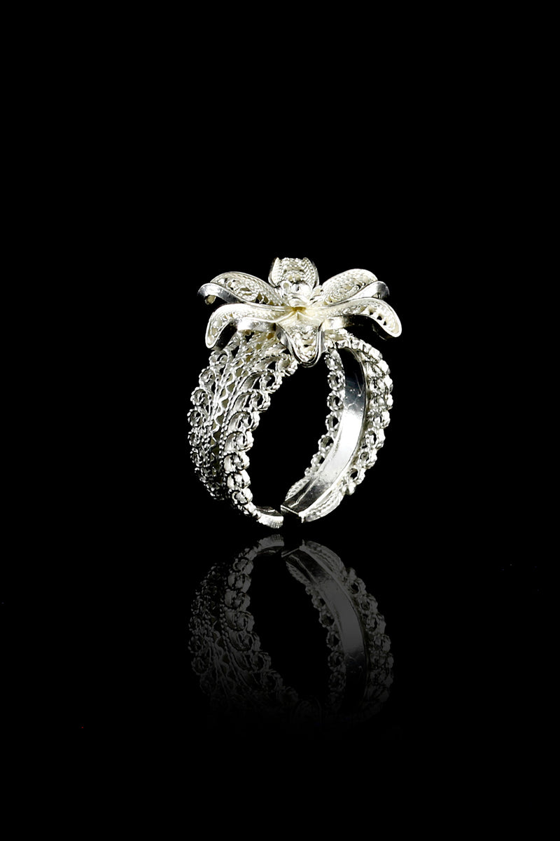 Floral Model Handmade Filigree Silver Ring (NG201017553)