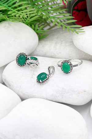 Oval Model Silver Triple Jewelry Set With Emerald (NG201021929)