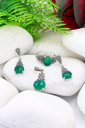 Leaf Model Silver Triple Jewelry Set With Emerald (NG201021934)